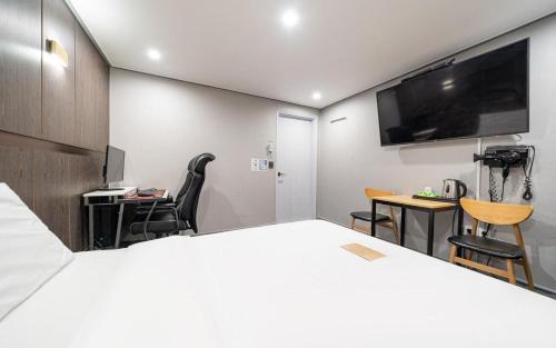 Jung-gu Hotel | On & Off Hotel