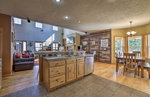 Boise House | On-Site Hiking: 10-Acre Getaway Near Boise!