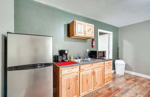 Briceville Apartment | On-Site Hiking & ATV Trails: Briceville Studio
