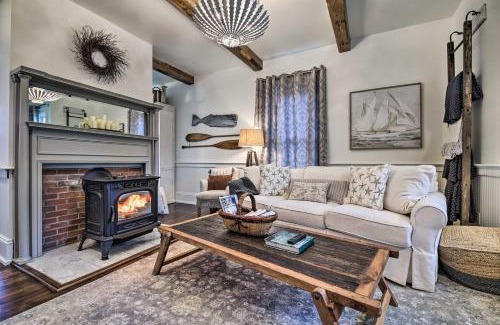 Jefferson House | On-Site Pond Spacious Family Home in Jefferson!