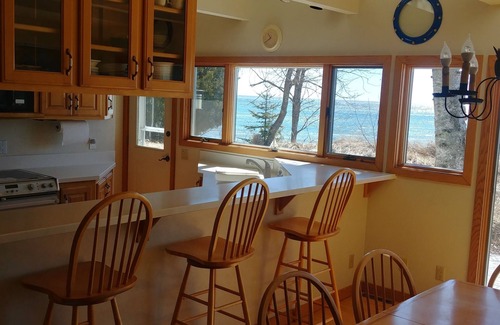 Sturgeon Bay House | ON THE BEACH, Borders Whitefish Dunes State Park. Best Location in Door County
