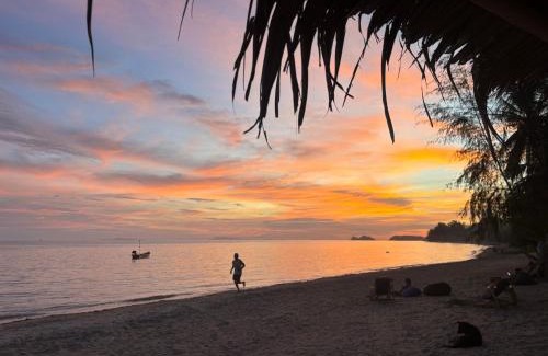 Baan Tai Apartment | On the Beach Bungalows