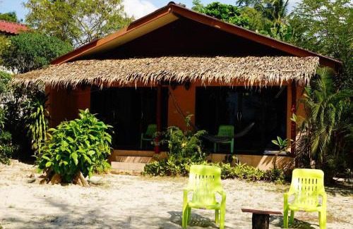 Baan Tai Apartment | On the Beach Bungalows