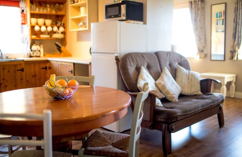 Ballyferriter Cottage | On the edge of the scenic and beautiful Dingle peninsula