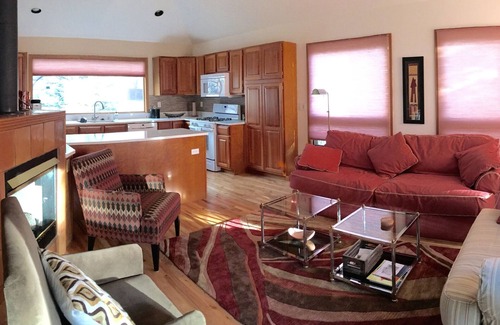 Carbondale House | On the River, in Town. Easy Access to Outdoor activities