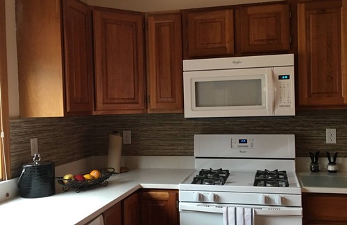 Carbondale House | On the River, in Town. Easy Access to Outdoor activities