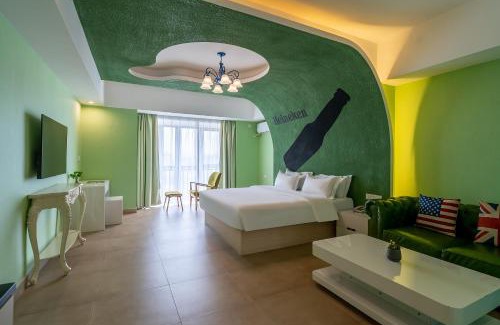 Longwen District Hotel | On the Road Boutique Hotel