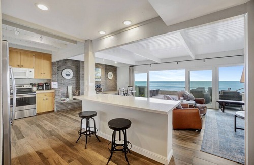 Capistrano Beach House | ON THE SAND! Private Beach! OCEAN FRONT HOT TUB!