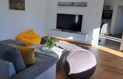 Breitenstein Apartment | "On the sunny side of the Semmering"