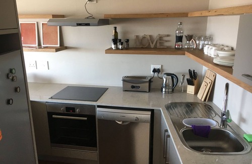 Cape Town City Centre Apartment | On Top of Cape Town! Drink wine with a dream view, calm, lovingly furnished!