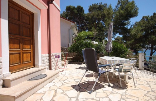 Cove Murtar Apartment | One bedroom apartment with terrace and sea view Mali Lošinj, Lošinj (A-2489-a)