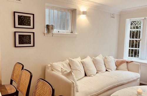 Cremorne Apartment | One-Bedroom Apartment in Cremorne - YNG09