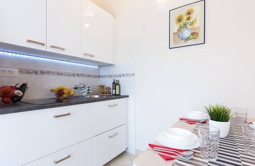 Cizici Apartment | One bedroom apartment near beach Čižići, Krk (A-20433-b)