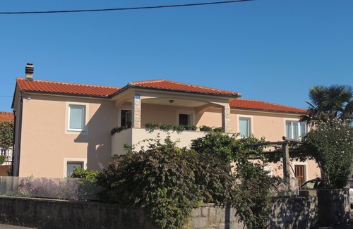 Gabonjin Apartment | One bedroom apartment with terrace Gabonjin, Krk (A-20351-b)