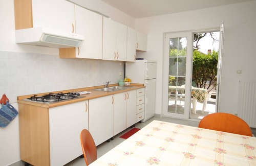Nerezine Apartment | One bedroom apartment with terrace Nerezine, Lošinj (A-3451-d)
