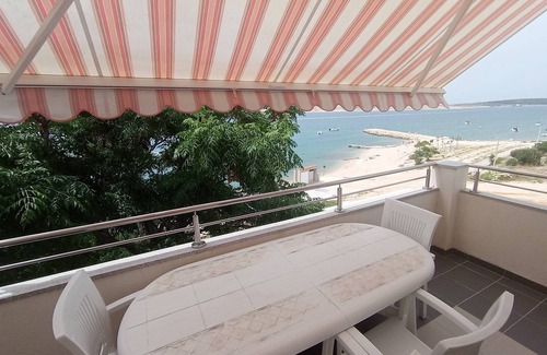 Vidalici Apartment | One bedroom apartment near beach Vidalići, Pag (A-18936-d)