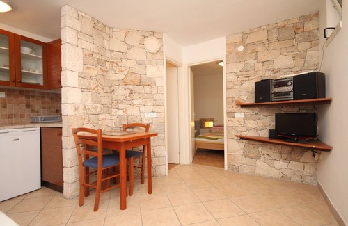 Basanija Apartment | One bedroom apartment with terrace Bašanija, Umag (A-7148-b)