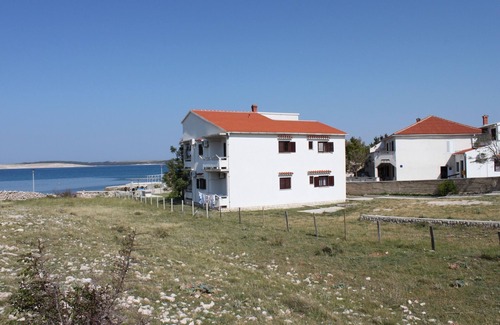 Kustici Apartment | One bedroom apartment near beach Kustići, Pag (A-6353-b)