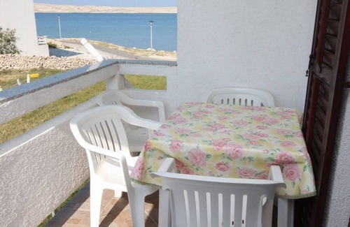 Kustici Apartment | One bedroom apartment near beach Kustići, Pag (A-6353-b)