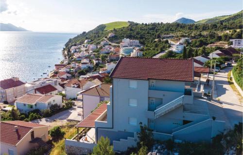 Komarna Apartment | One-Bedroom Apartment Klek With Sea View 05