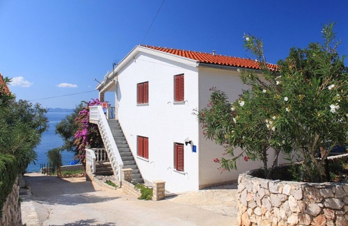 Zdrelac Apartment | One bedroom apartment near beach Ždrelac, Pašman (A-8406-c)