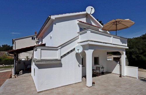 Suha Punta Apartment | One bedroom apartment with terrace Suha Punta, Rab (A-17239-a)