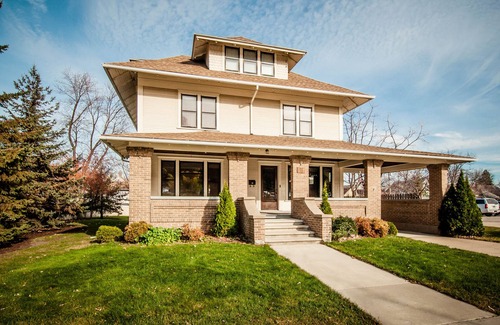 Kutzky Park Apartment | One bedroom apt, walk to Mayo and St,Mary's.
