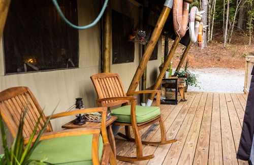 Dadeville Cabin | One Bedroom Luxury Glamp, deck, private Hot Tub at The Destination Resort
