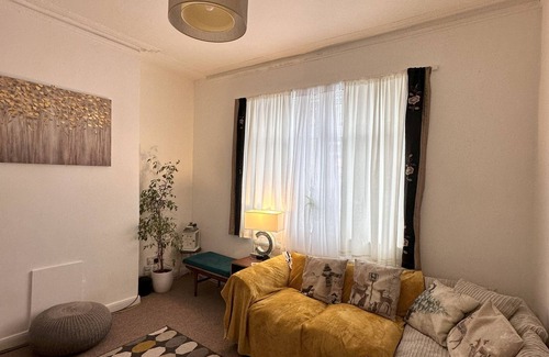 Birkenhead House | One Bedroom shared in End Terrace House