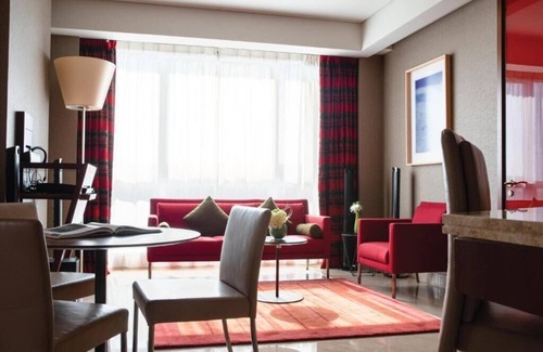 Garhoud House | One Bedroom Suite Near Aviation Club Garhoud By Luxury Bookings