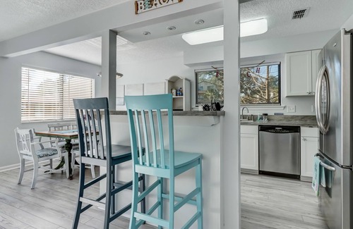 Fernandina Beach Condo | ONE BLOCK from the beach! Weekly and monthly discounts offered.