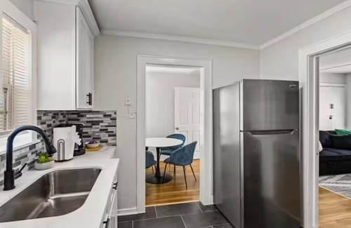 Galveston Apartment | One block to Beach, Pet Friendly-Private Patio