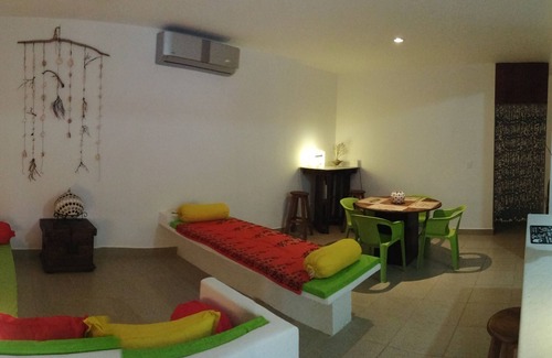 Puerto Morelos House | One Floor House Security 24/7