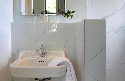 Cape Town City Centre Hotel | One Kensington Boutique Hotel