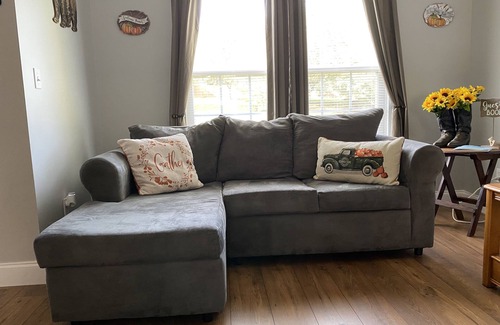 Seymour House | One level 3 BR/2 BA Home in Seymour!