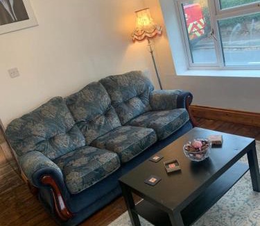 Tunstall Apartment | One Lovely Apartmt 1 Double & 2 Camp Beds