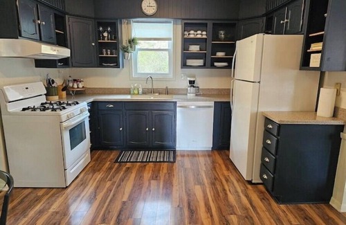 Tidioute House | One on the Creek