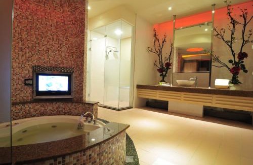 Longtan District Hotel | One + One Motel