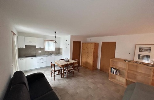 Bregaglia Apartment | One-room flat with mountain view