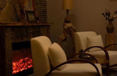 Shuhe Old Town House | One Zen Lodge Snowy Haven