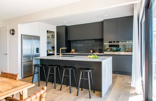 Onetangi House | Onetangi Oasis - fabulous home with pool & great views!