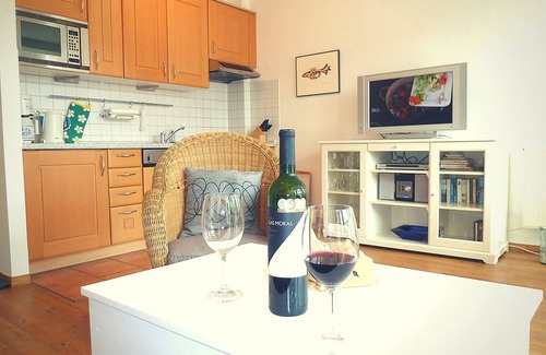 Ostseebad Kuhlungsborn Apartment | Only 300m from the beach: your beach loft with a large winter garden