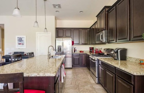 Surprise Farms House | Only five miles from Surprise Stadium. Sleeps 6.