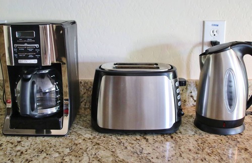 Surprise Farms House | Only five miles from Surprise Stadium. Sleeps 6.