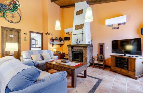 Casabermeja Ski Chalet | Only4you Country House Perfect location to visit Andalucia