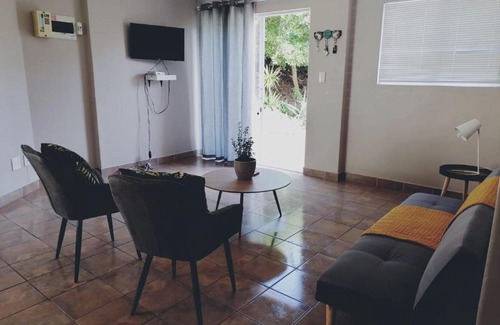 Pearly Beach House | Ons Strandhuisie Mh18 in Pearly Beach