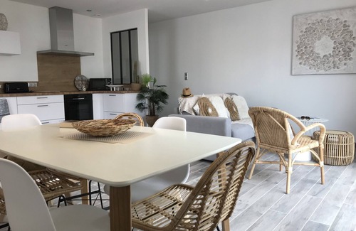 Saint-Georges-d'Oleron Villa | "øpaline" villa near the beach with heated pool