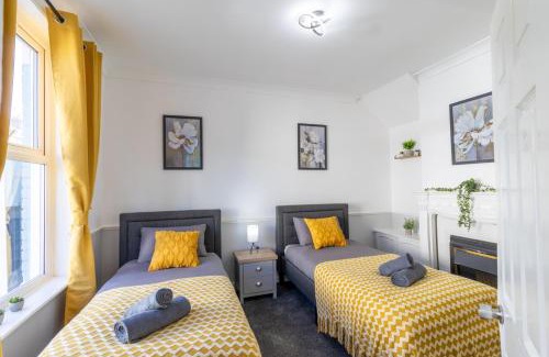 Portsmouth House | Open Mind Property - 6 Beds & Free Parking