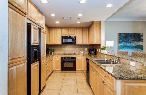 Pensacola Beach Condo | ❗️Open Oct 18-24 discounted🌴 Portofino RESORT 🌴Hear OCEAN WAVES from balcony