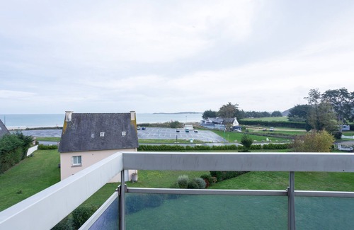 Saint-Cast-le-Guildo Apartment | Optimist - vue mer - One Bedroom Apartment, Sleeps 4